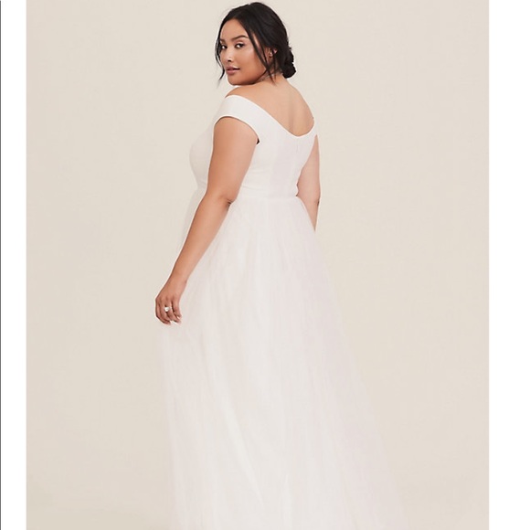 WOMENS TORRID WEDDING DRESS-NWT - Picture 2 of 5